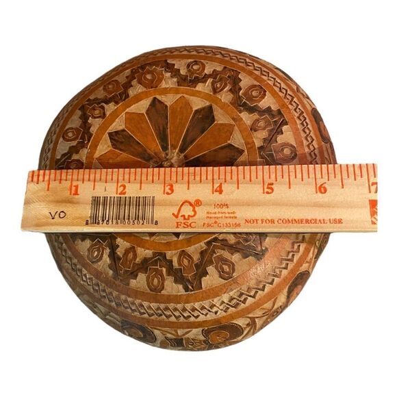 Vintage Peruvian Storyteller Detailed Hand Carved Gourd 6”Peru Folk Art - Picture 9 of 11